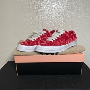 Red Velvet Golf Le Fluer Converse